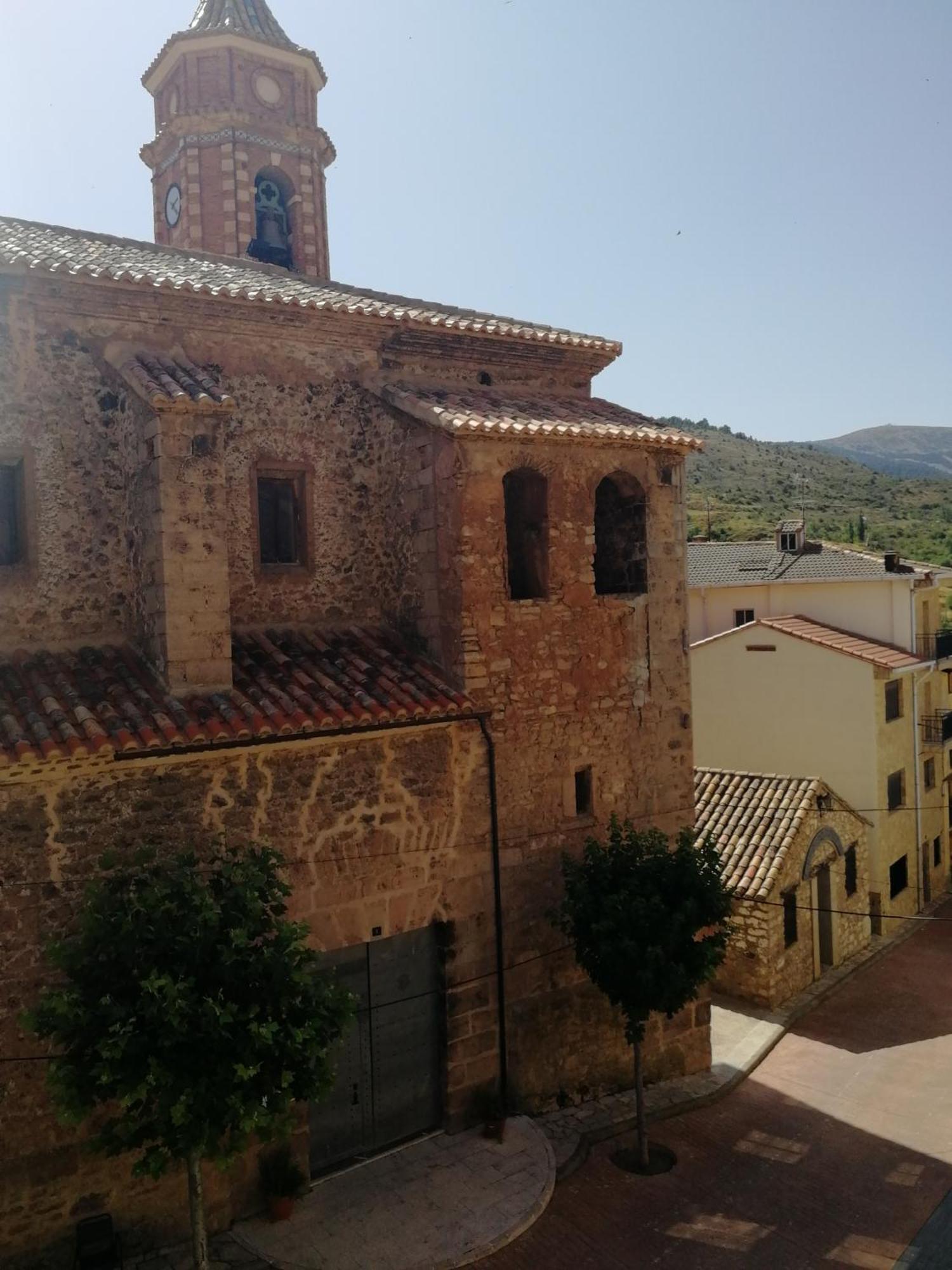 Apartamentos La Reunion Camarena de la Sierra Εξωτερικό φωτογραφία